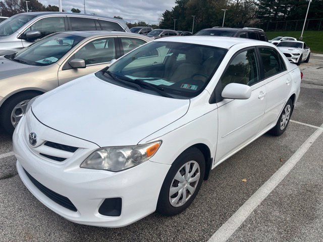 Used 2011 Toyota Corolla LE FWD image 2