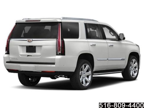 Used 2020 Cadillac Escalade Luxury AWD/4WD image 2