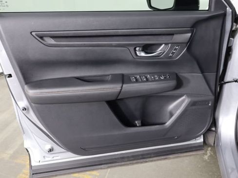 Used 2025 Honda CR-V Sport-L image 18