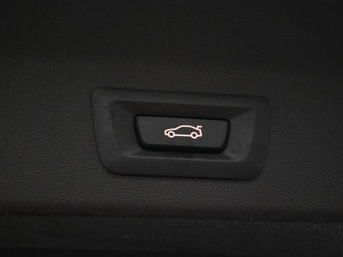 Used 2019 BMW X3 xDrive30i w/ Driving Assistance Package image 37