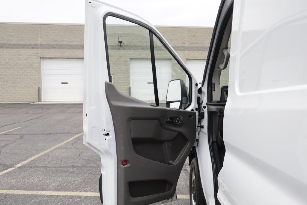 Used 2023 Ford Transit 250 148 High Roof RWD image 3