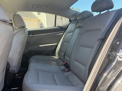 Used 2017 Hyundai Elantra Limited FWD image 11