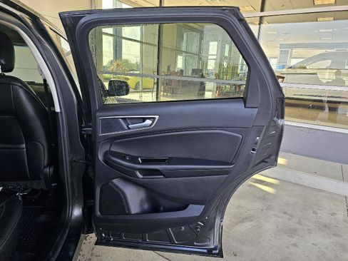 Used 2020 Ford Edge SEL w/ Convenience Package AWD/4WD image 13
