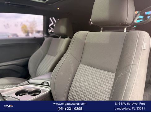 Used 2017 Dodge Challenger R/T w/ Driver Convenience Group image 14