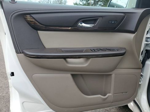 Used 2013 GMC Acadia Denali image 14