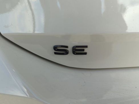 New 2026 Volkswagen Tiguan SE R-Line image 42