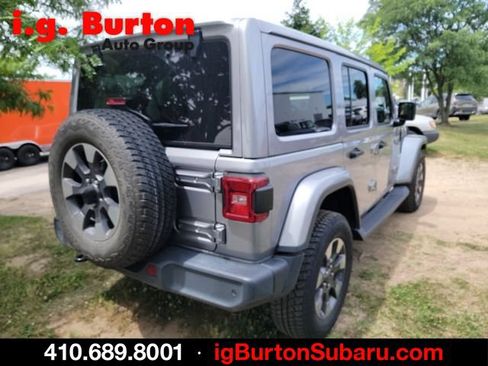 Used 2018 Jeep Wrangler Unlimited Sahara w/ Dual Top Group AWD/4WD image 6