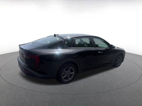 Used 2025 Kia K4 LXS image 15