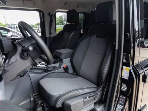 Used 2025 INEOS Grenadier AWD/4WD image 36