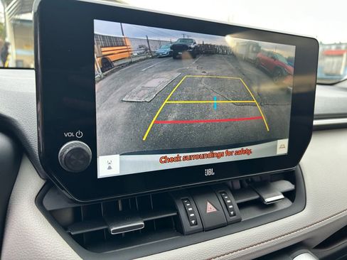 Used 2023 Toyota RAV4 Limited image 19