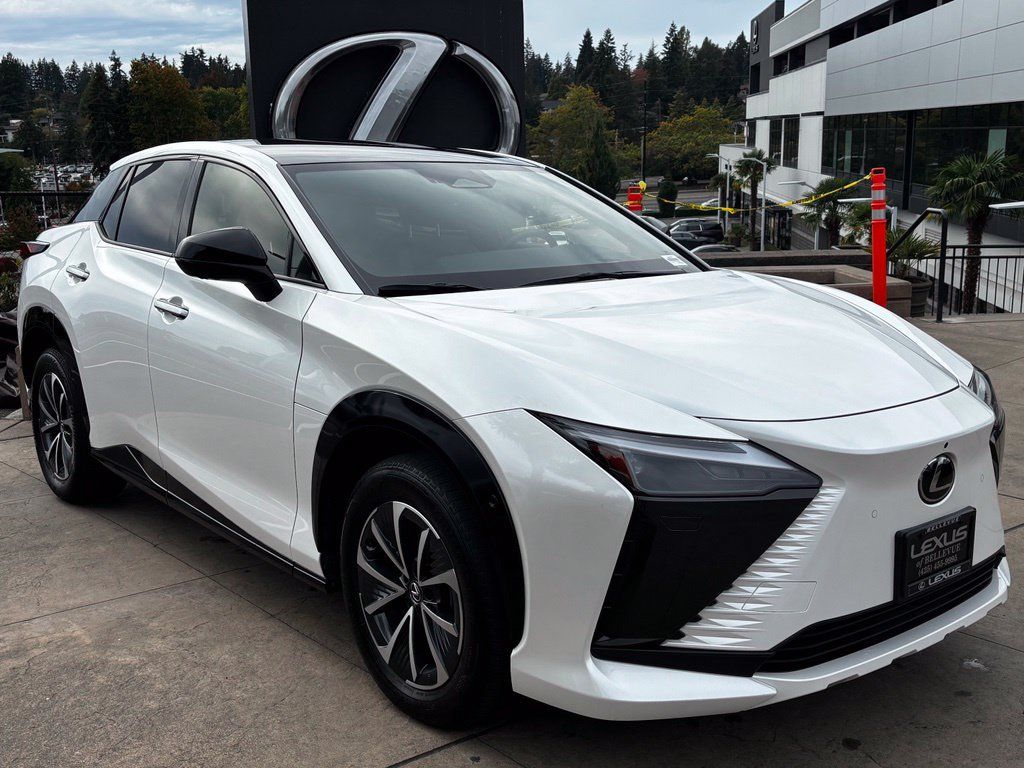 Certified 2023 Lexus RZ 450e Premium w/ Technology Package AWD/4WD image 1