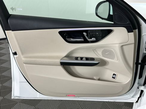 Used 2023 Mercedes-Benz C 300 4MATIC Sedan image 37