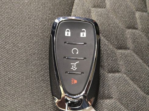 Used 2020 Chevrolet Equinox LT image 32