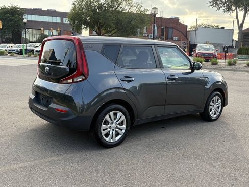 Used 2021 Kia Soul LX FWD image 32