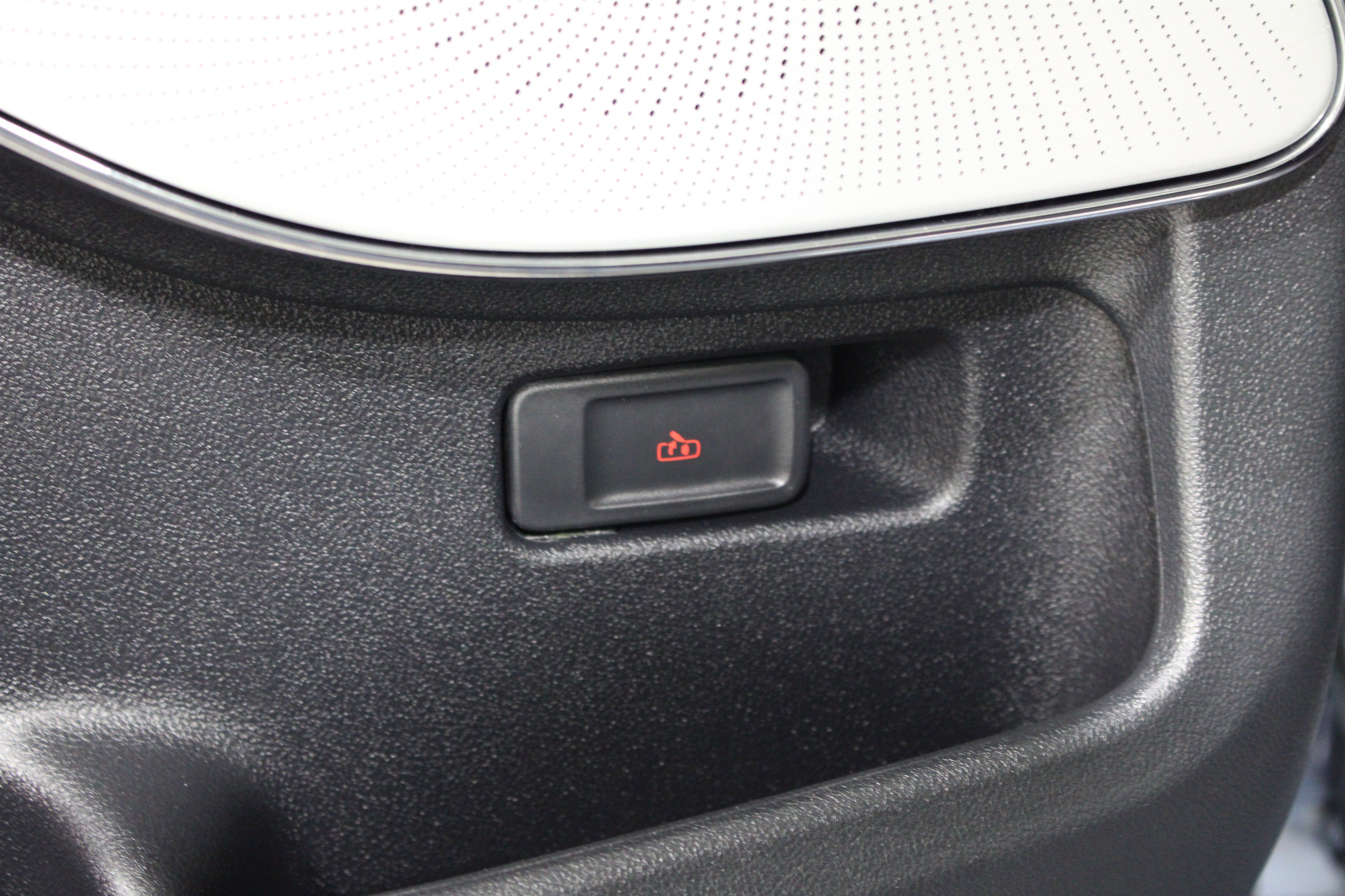 Used 2025 Lincoln Aviator Reserve w/ Equipment Group 201A AWD/4WD image 9