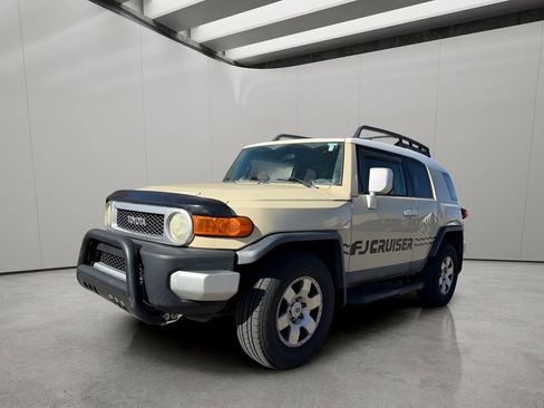 Used 2008 Toyota FJ Cruiser 4WD image 1