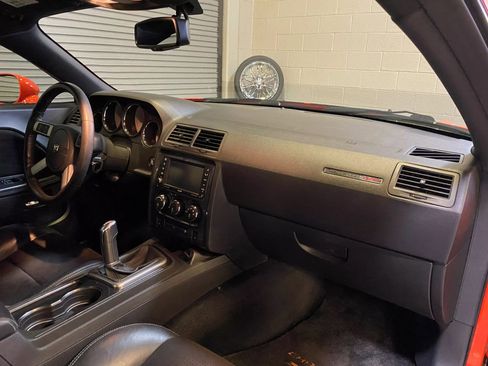 Used 2009 Dodge Challenger SRT8 w/ SRT Option Group II image 19