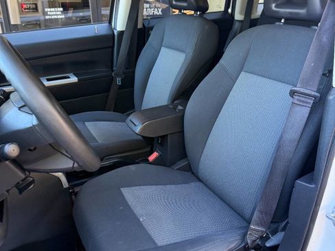 Used 2008 Jeep Patriot Sport FWD image 9