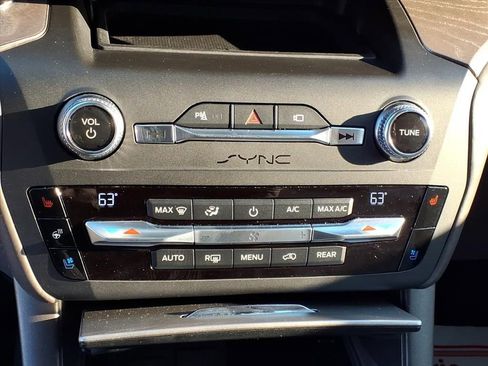 Certified 2020 Ford Explorer Platinum image 13