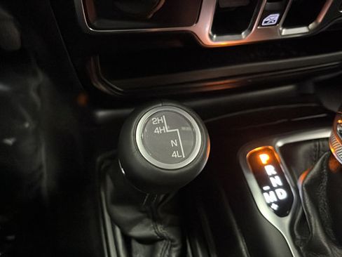 Used 2024 Jeep Wrangler Unlimited Sahara AWD/4WD image 30