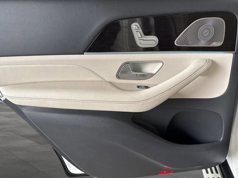 Used 2020 Mercedes-Benz GLS 450 4MATIC image 25