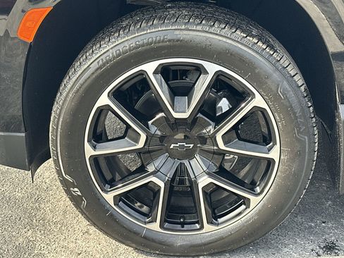 Used 2024 Chevrolet Tahoe RST w/ Sport Performance Package image 13