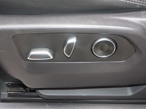 Used 2024 GMC Sierra 3500 Denali w/ Denali Reserve Package image 12