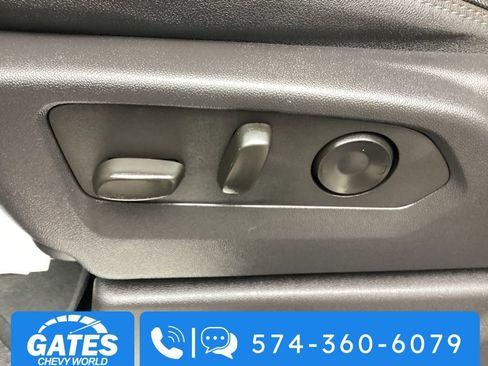 Used 2024 Chevrolet Silverado 1500 High Country w/ High Country Premium Package image 15