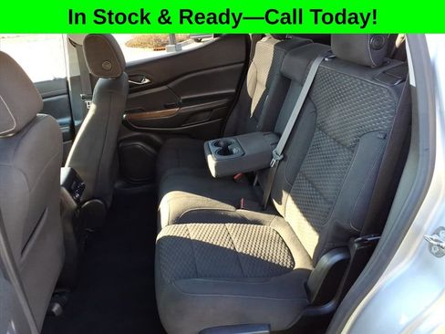 Used 2019 GMC Acadia SLE FWD image 32