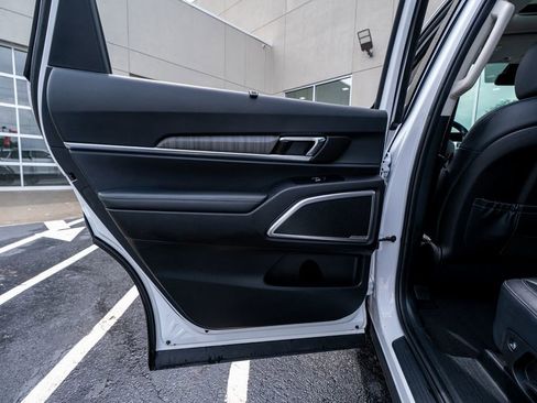 Used 2024 Kia Telluride EX w/ EX Captain's Chair Package FWD image 42