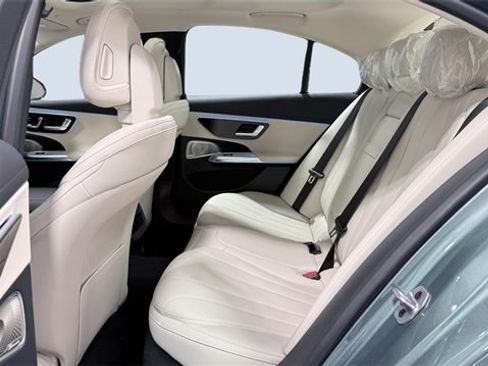 New 2026 Mercedes-Benz E 350 4MATIC Sedan image 7