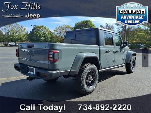 New 2025 Jeep Gladiator Willys image 9