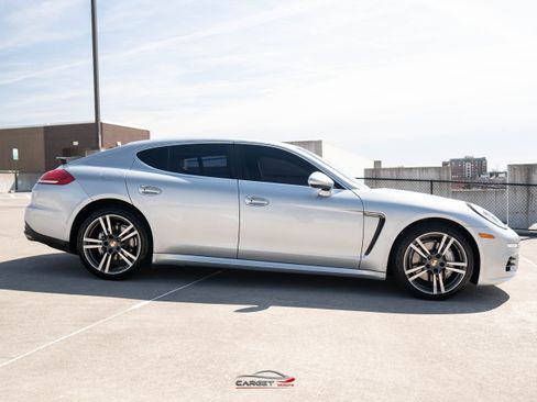 Used 2014 Porsche Panamera S image 8