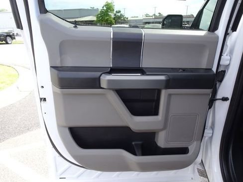 Used 2016 Ford F150 XLT RWD image 15