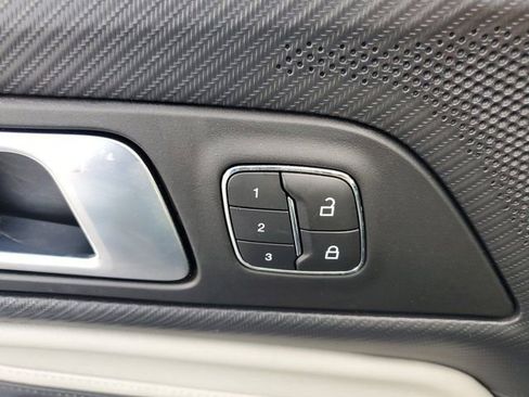 Used 2025 Ford Mustang GT Premium image 13