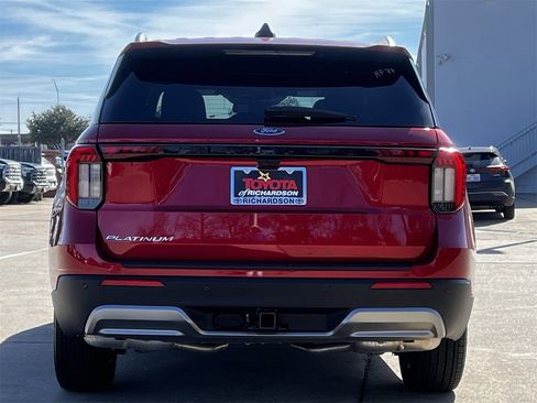 Used 2025 Ford Explorer Platinum image 5