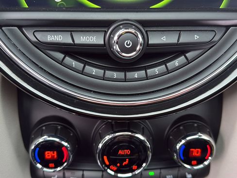 Used 2018 MINI Cooper S image 16