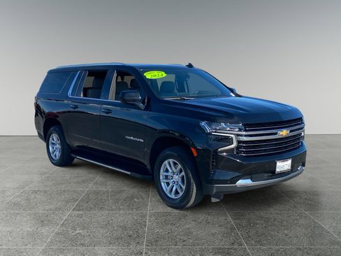 Used 2024 Chevrolet Suburban LT image 7