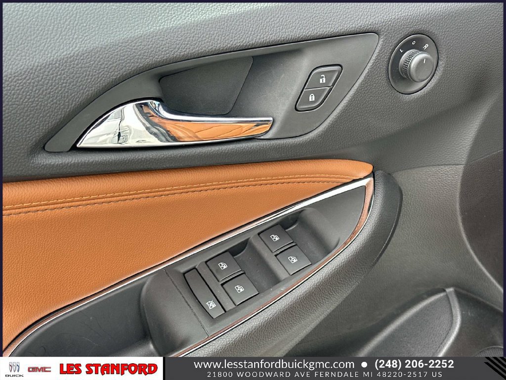 Used 2017 Chevrolet Cruze Premier FWD image 17