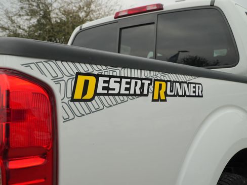 Used 2016 Nissan Frontier Desert Runner image 4