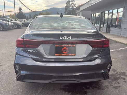 Used 2023 Kia Forte LXS image 2