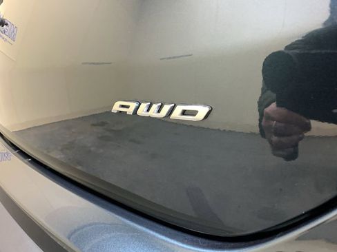 Used 2024 Ford Edge SEL w/ Convenience Package image 15