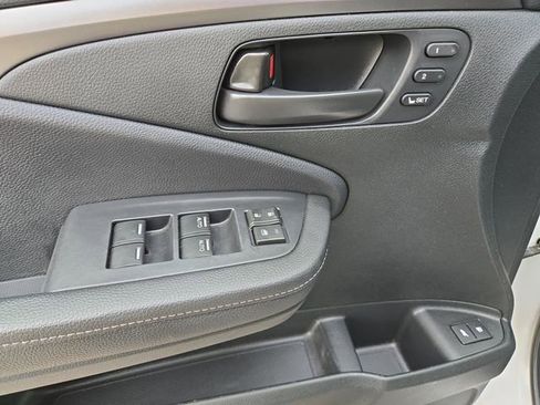 Used 2025 Honda Passport EX-L image 18
