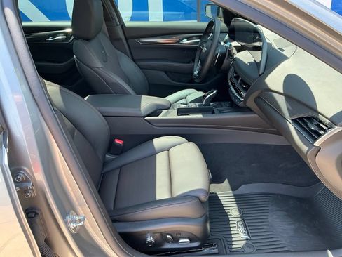 Used 2025 Cadillac CT5 V w/ Technology Package RWD image 18