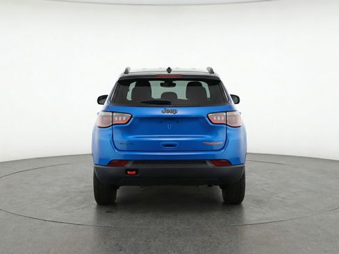Used 2025 Jeep Compass Trailhawk AWD/4WD image 7