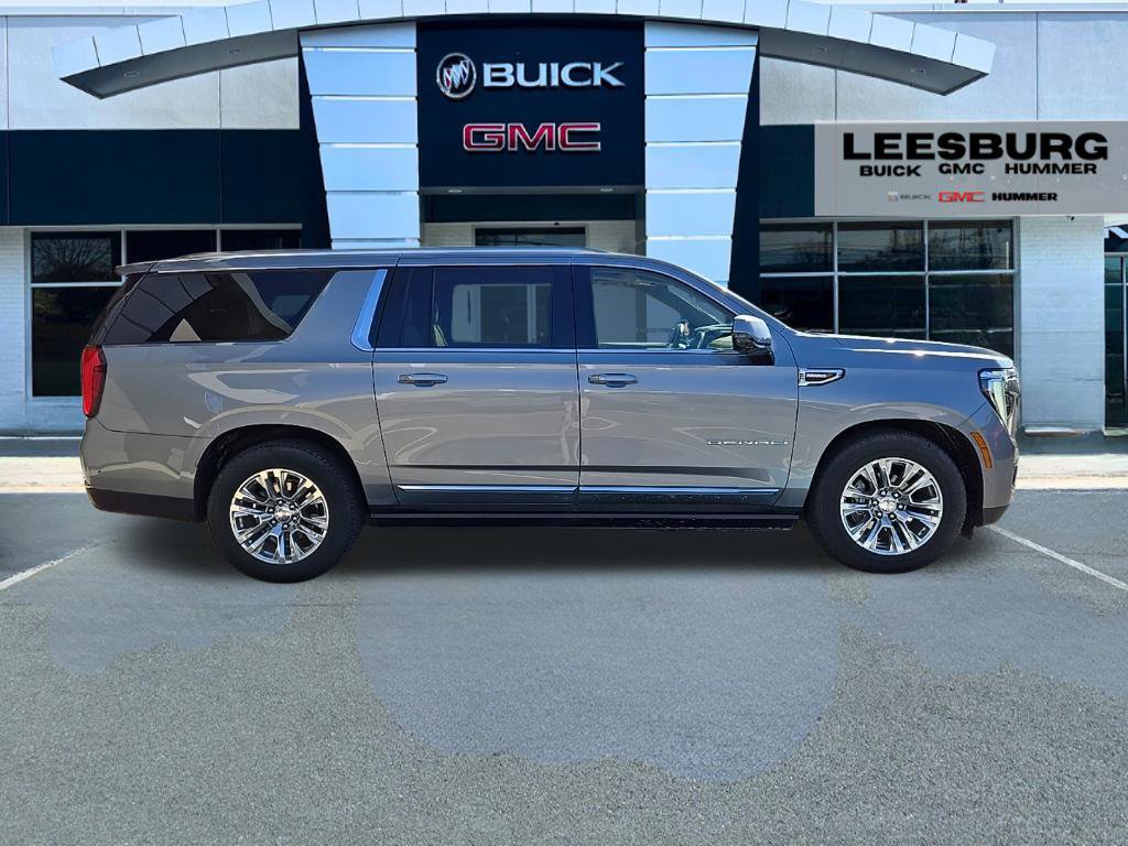 Used 2025 GMC Yukon XL Denali w/ Advanced Technology Package AWD/4WD image 8