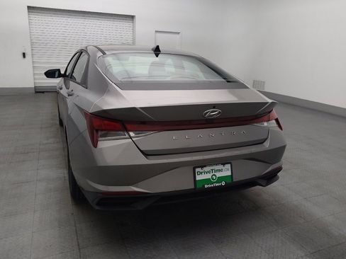 Used 2021 Hyundai Elantra SEL w/ Cargo Package FWD image 6
