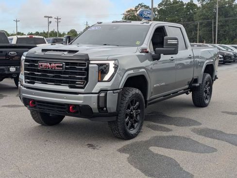 Used 2024 GMC Sierra 2500 AT4 w/ AT4 Premium Plus Package AWD/4WD image 7