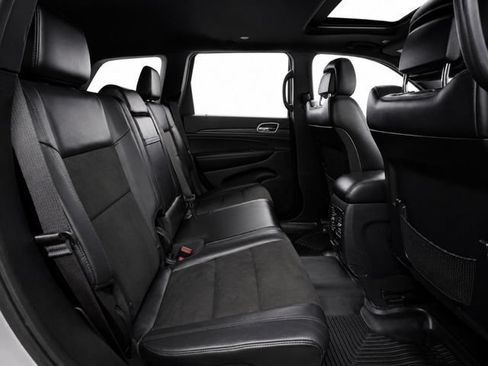Used 2019 Jeep Grand Cherokee Altitude AWD/4WD image 21