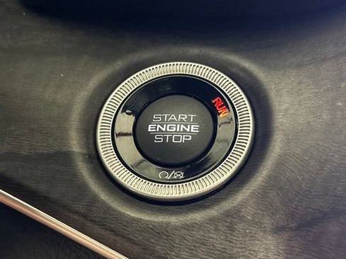 Used 2023 Jeep Grand Cherokee Limited AWD/4WD image 29